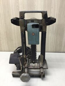 (EA153) マキタ チェーンノミ 中古 7100-B 切断機 電動工具 木材加工 穴あけ 大工道具 makita 動作OK