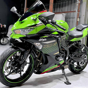 ★厳選特価★ ZX-25R SE 2021モデル ★動画★ クイックシフター/パワーモード切替/トラコン/ABS/AELLA製バックステップ装備 4534の画像2