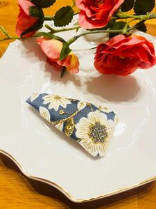 ≪ハンドメイド≫ インド刺繍　パッチンピン