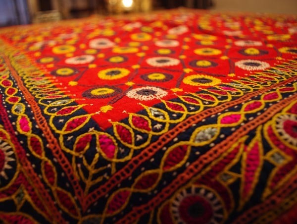インド アンティークミラーワーク刺繍布