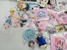 [BR-022] ラブライブ! けいおん! ルパン三世 まどマギ など 缶バッジ アクスタ ラバスト フィギュア 他 小物グッズ まとめ売り ジャンク_画像4