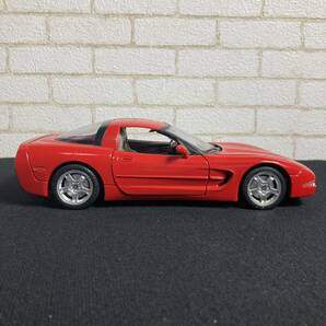 burago ブラーゴ 1/18 1997年型 シボレー コルベット C5 レッド 赤 ミニカー おもちゃ 玩具 コレクター品 k51-319-20の画像5