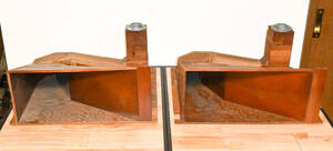 1934年製 元蓄音機木製ホーン 中音用ホーンに最適 2本1組で!! ホーン開口部幅約38cm 高さ約15.7cm 
