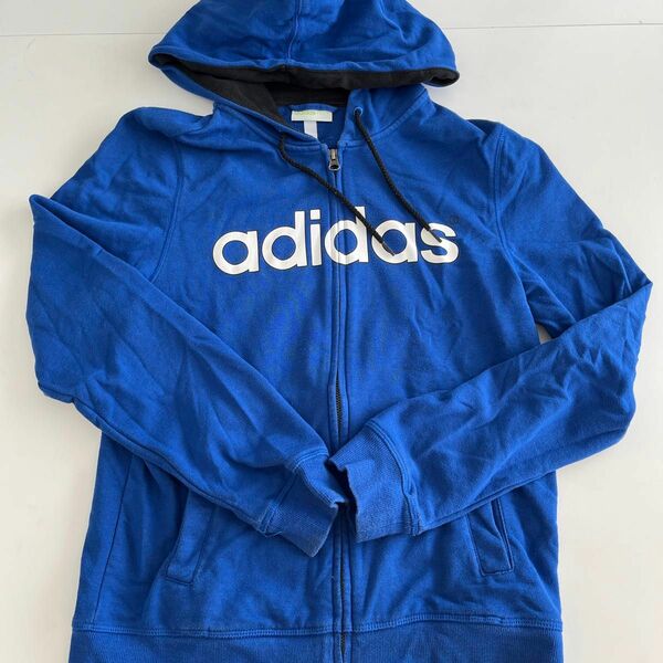 adidas パーカー