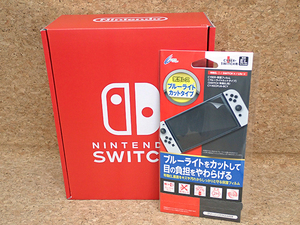 人気【新品 未使用】Nintendo Switch 有機ELモデル ストア限定版 Joy-Con ホワイト HEG-S-KAXAA 本体 保護フィルム付き(PBA1002-1)