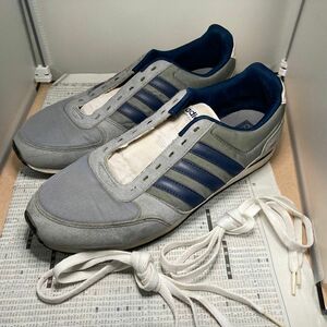 adidas スニーカー グレーネイビー