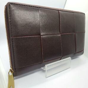 極美品/現行●BOTTEGA VENETA ボッテガヴェネタ メンズ 長財布 ラウンドファスナー カセット マキシイントレチャート レザー 本革 ボルドーの画像1