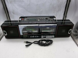 T【3ふ-35】【100サイズ】SANYO サンヨー MR-V2CD CD カセットテープ ラジカセ/通電可 ジャンク扱い/※傷汚れ 錆あり