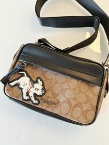 美品！COACH×Disney ショルダーバッグ ダルメシアン 101匹わんちゃん メンズ コーチ