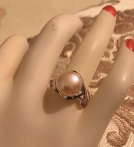 素敵な大粒本真珠のボリューム感で楽しめます♪珍しい天然サーモンピンクパール指輪♪6月の誕生石♪サイズ:9-20