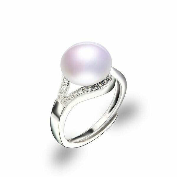 素敵な天然淡水真珠のボリューム感で楽しめます♪ダイヤ入ホワイトパール指輪♪6月の誕生石♪