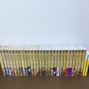 剣客商売 1～27巻と 38巻、オマケで江戸の本二冊の合計30冊セット