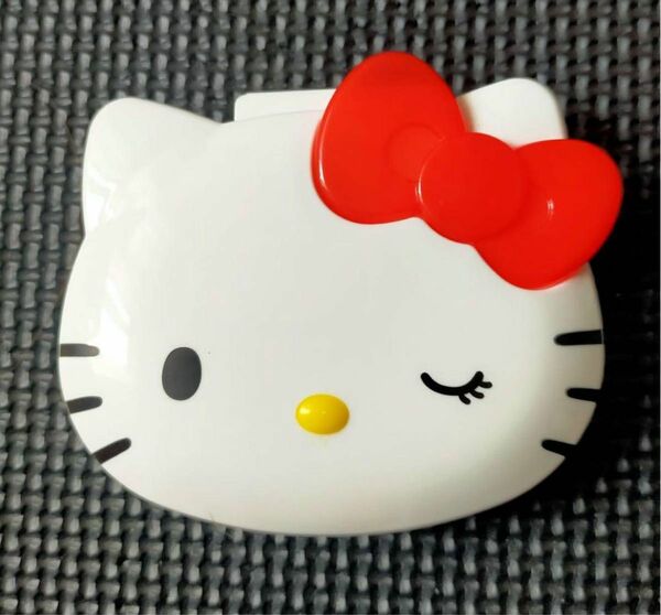 「HELLO KITTY」サプリケース　薬ケース　小物入れ