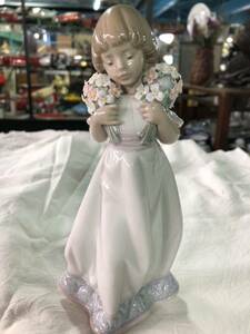 リヤドロ LLADRO 7603 『春の花束』スペイン 陶器人形　少女 コレクター 品　極美品