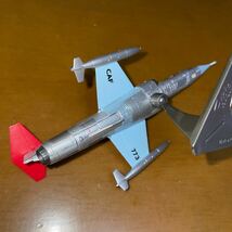 f-toys エフトイズ 1/144戦闘機 アクロチームコレクション2 F-104 スターファイター b.カナダ国防軍 第417転換訓練飛行隊 外箱なし完成品_画像3