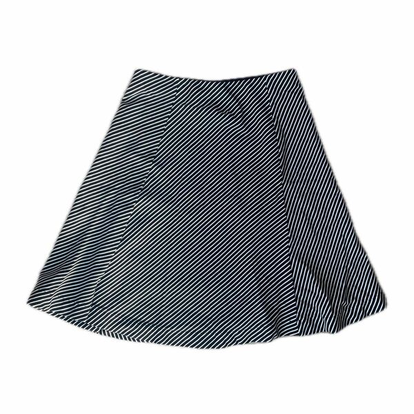 【UNIQLO】総柄 ストライプスカート ブラックペイズリー柄のスカート