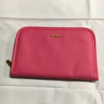 新品未使用 送料一律370円 FURLA フルラ マルチケース ポーチ PVCレザー ピンク ゴールド金具_画像1