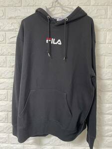 FILA フィラ プルオーバーパーカー Lサイズ ブラック ロゴ刺繍 美品