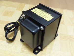 ★使用感なし超美品★東栄変成器 TOEI ステップアップトランス SU-10 100V- 110V～120V 1KVA 送料520円 