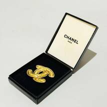 甲MJ17474　1円スタート　美品　クリーニング済　人気　シャネル　CHANEL　マトラッセ　ココマーク　1152刻印　ゴールドカラー　ブローチ_画像1