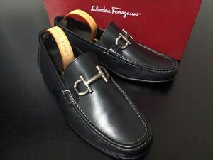 極美品 フェラガモ 7.5EEE Ferragamo ガンチーニ 黒 ソフトドレスローファー スリッポン 8406