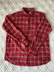 ユニクロ　赤い大きめチェックのネルシャツ　長袖　綿100％レディース　Ｍサイズ