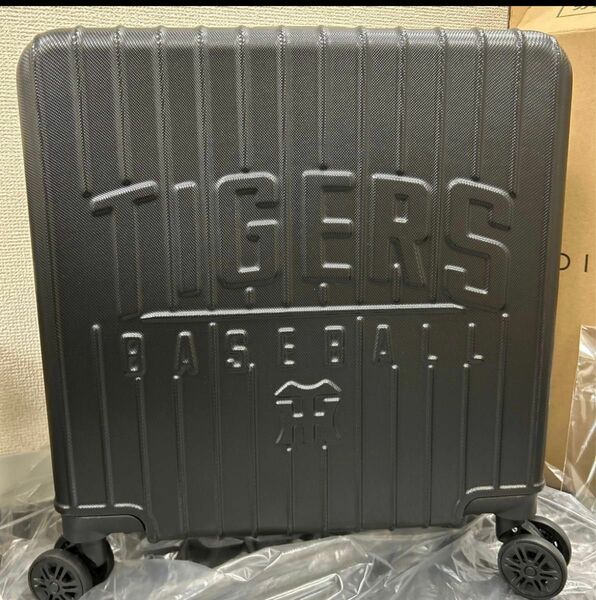 阪神タイガース ダイヤモンドプラス会員限定 非売品 キャリケース スーツケース 軽量