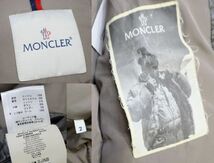 国内正規品 MONCLER NIVELLE GIUBBOTTO トリコロール刺ロゴ メンズ ダウンジャケット モンクレール フード付 DOWN JACKET グレー 2 JK-39_画像10