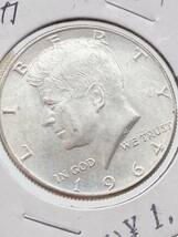 N35395 【銀貨】LIBERTY UNITED STATES OF AMERICA HALF DOLLAR 1964 ケネディー 外国コイン アンティーク 硬貨 アメリカ リバティ_画像3