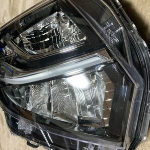 ダイハツ タント カスタム LA650S 純正右ヘッドライト LED 81130-B2760の画像2