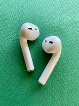 Apple AirPods エアポッズ ☆ 第2世代 A2031 A2032 ☆ ワイヤレスイヤホン ☆ イヤホンのみ ☆ 動作確認済み_画像1