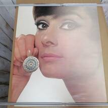 イ24031134　古いポスター　オードリー・ヘプバーン　Audrey Hepburn　SCREEN BEST ONE　英国人女優　ヘップバーン　定形外発送_画像1