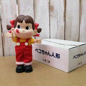 ○24033002　ペコちゃん人形　元箱入り　ソフビ　不二家　高さ約25.5cm　当時物　昭和レトロ　美品