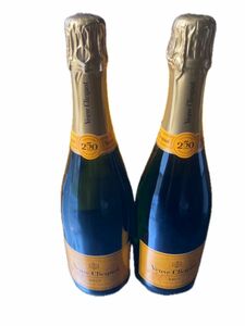 Veuve Clicquot シャンパン イエローラベル　2本