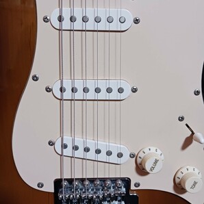 Squier by Fender Stratocaster Sunburst エレキギター ストラトキャスター サンバースト 美品の画像8