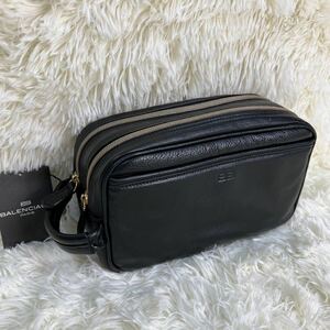 【新品未使用・タグ付き】定価92800円 BALENCIAGA バレンシアガ クラッチバッグ BB ロゴ型押し セカンドバッグ 裏地総柄 革 レザー 黒