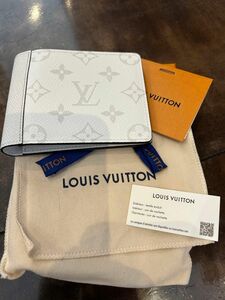 ルイヴィトン　ポルトフォイユ・ミュルティプル VUITTON モノグラム 二つ折り財布 ルイヴィトン ポルトフォイユ 財布 