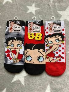 ②Betty Boop ベティ・ブープ 靴下　3足