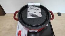 送料無料　ストウブ レッド　staub 両手鍋 24cm ココットラウンド 鋳物ホーロー鍋 _画像5