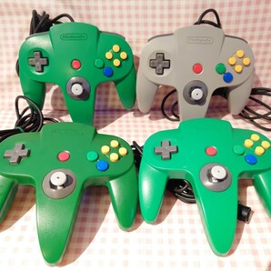 【☆簡易動作チェック済み/動作品】 NINTENDO 64 コントローラー コントローラーブロス  グリーン グレー 4台セット の画像1