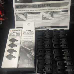 MAGPUL PTS 実物 XTM ENHANCED RAIL PANELS レールカバー BLK 2個セットの画像1