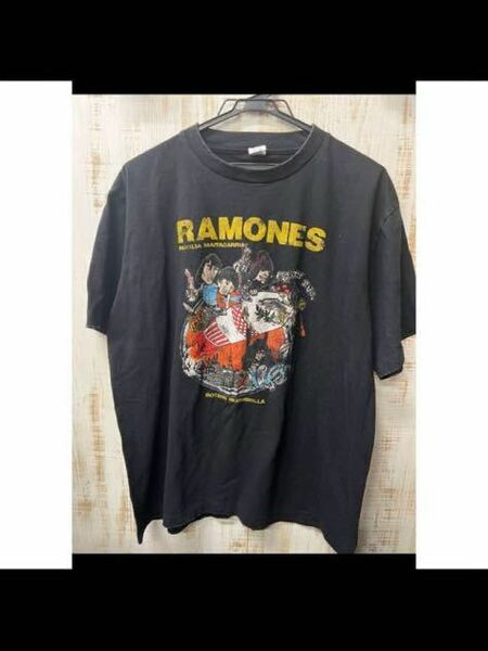 Y RAMONES ラモーンズ バンT 黒 プリント バックプリント 半袖 古着