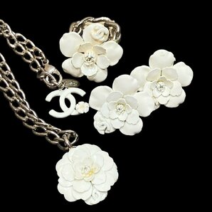 CHANEL シャネル COCO ココ マーク カメリア 04P チェーン ネックレス / イヤリング / リング 白 ホワイト アクセサリー 3点セットの画像1