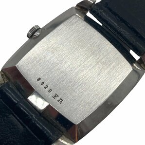 GIRARD-PERREGAUX ジラールペルゴ メンズ腕時計 スクエア シルバーカラー文字盤 クォーツ SS×革ベルト 社外製ベルトの画像9