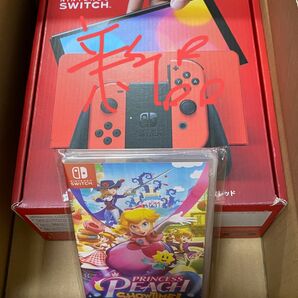 ニンテンドースイッチ有機ELモデル マリオレッド新品☆プリンセスピーチショータイム新品未開封☆ソフトと保証期間あり