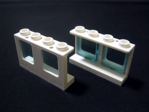 凸レゴ凸　%61345 %60601　1x4x2ガラス付窓（白/透明水色）　2個　◆窓・ドア関連