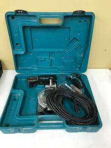 【中古品】★makita(マキタ) 41㎜ 100vオートパックスクリュードライバ 正逆転両用 6841R　ITL1Q0QAMTJE