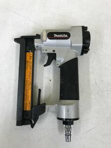 【中古品】★makita(マキタ) エアタッカ AT425BZK　ITYEPGA8YKQ8