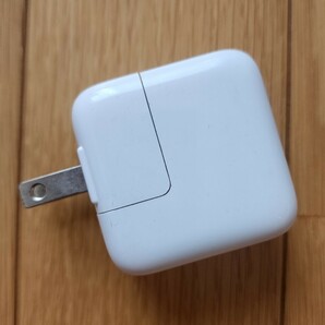 ★ Apple  AirPods (第２世代？) 右耳のみ 充電器+USB充電ケーブル (ジャンク品)の画像9