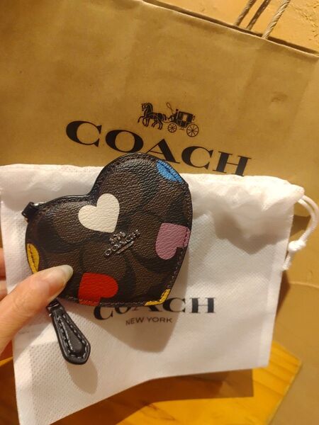 コーチ　ハート柄 COACH COACHキーホルダー　コーチコインケース　バッグキーリング　キーリング　コインケース　小銭入れ